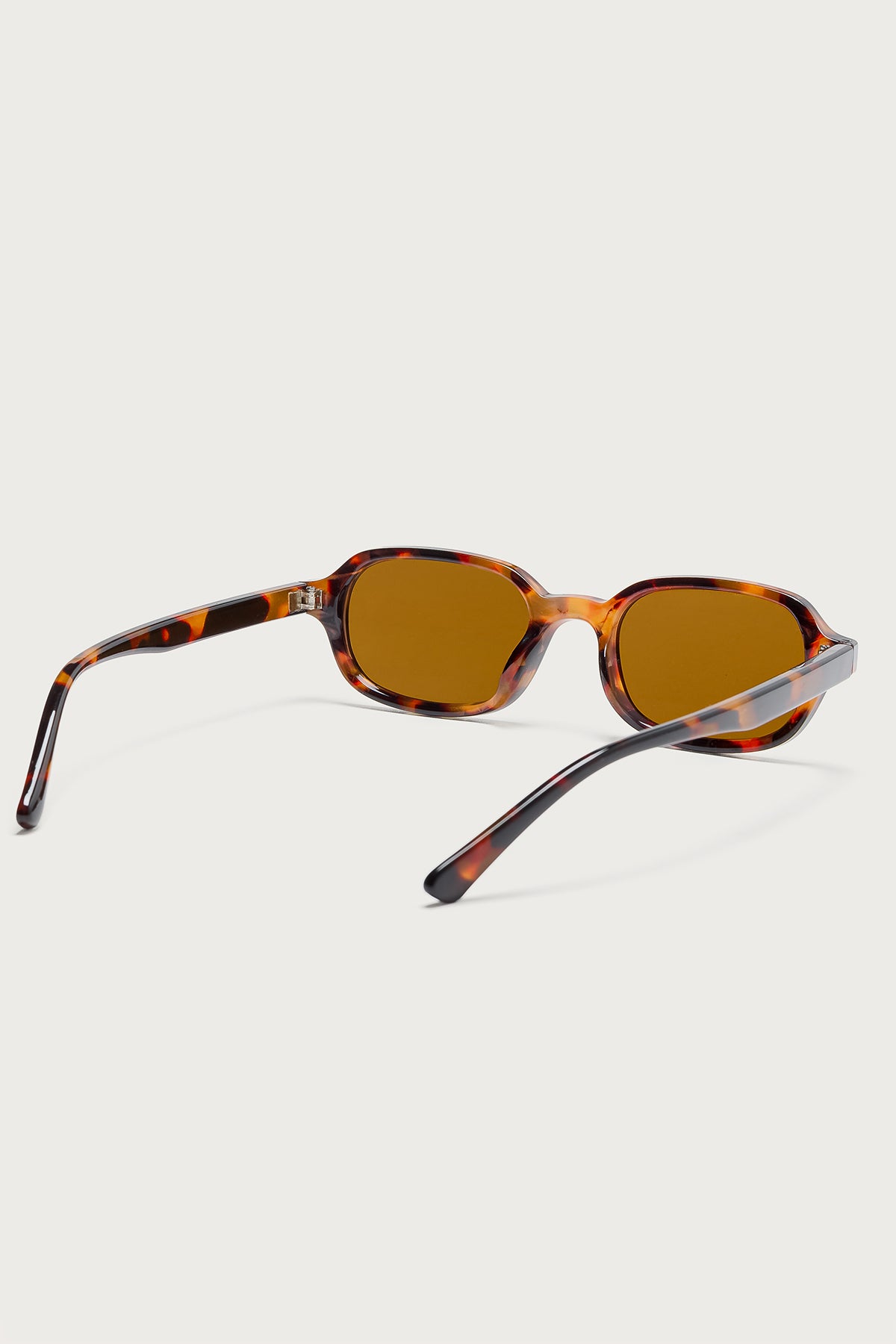 Lucasta Square Sunglasses - Image 4