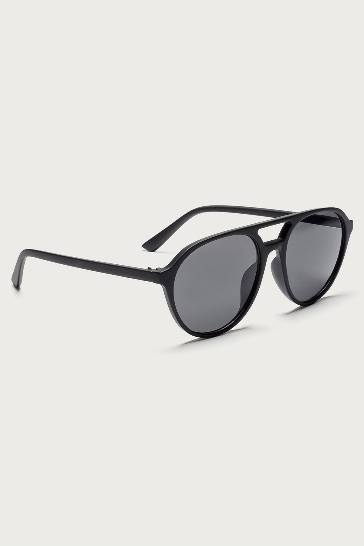 Jameela Round Sunglasses - Image 3