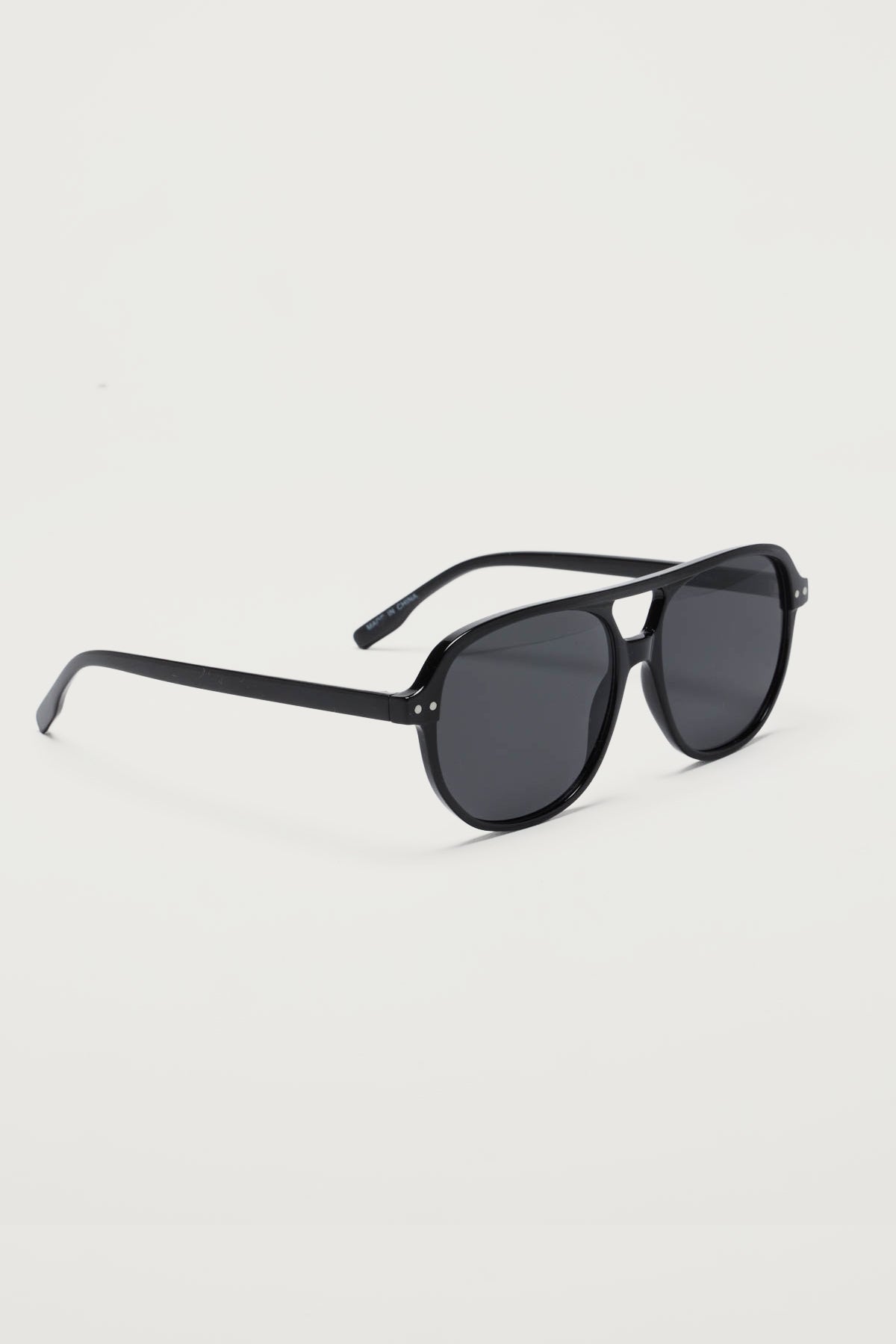 Ikon Round Sunglasses - Image 3