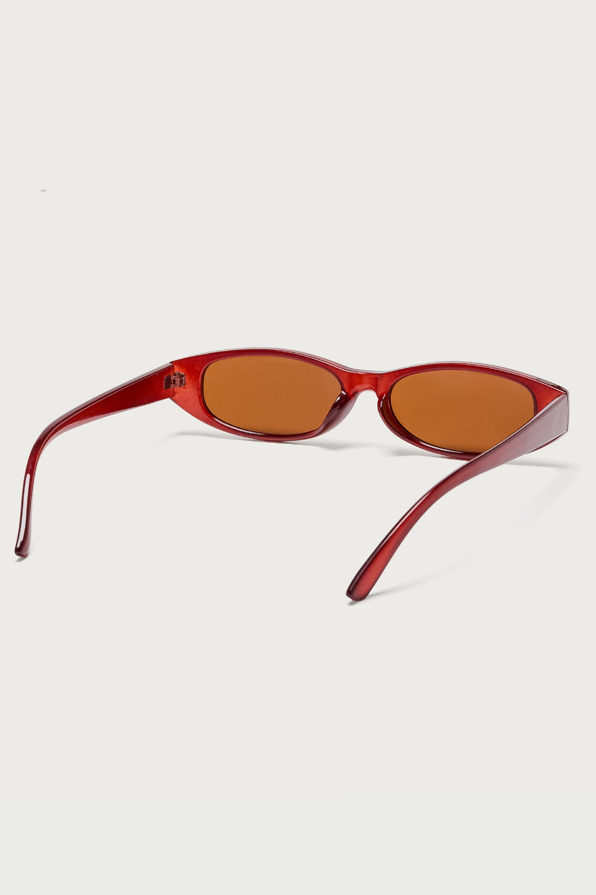 Ikonik Oval Sunglasses - Image 4