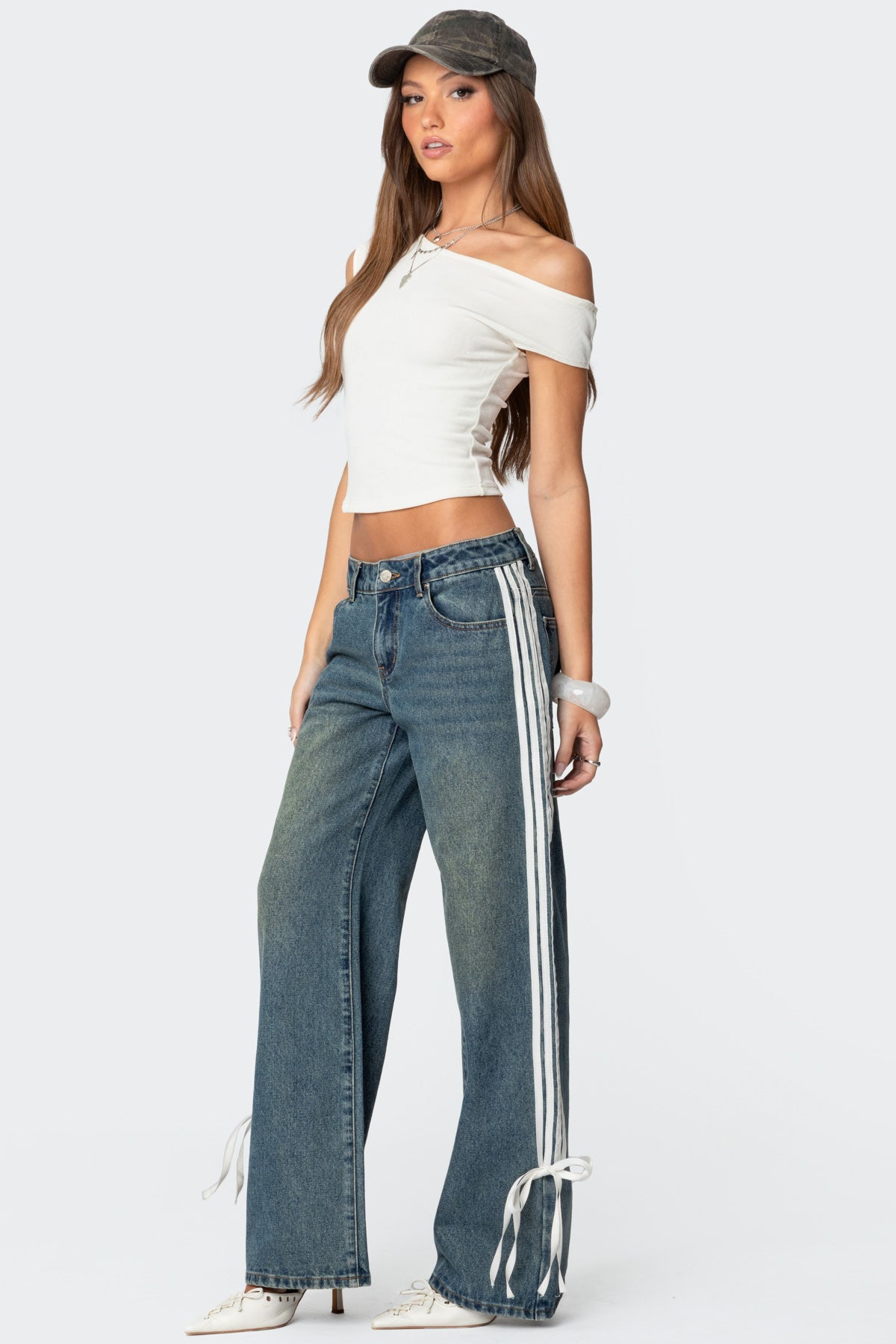 Ribbon Washed Low Rise Baggy Jeans - Image 4