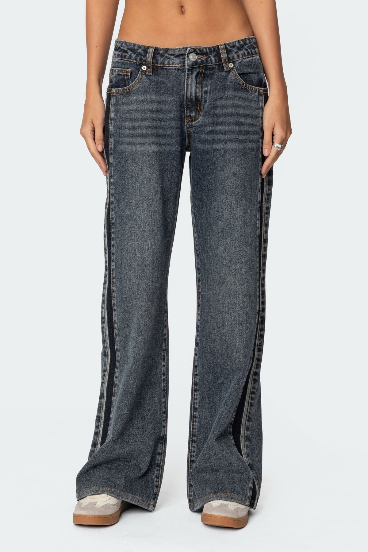Contrast Panel Low Rise Baggy Jeans - Image 2