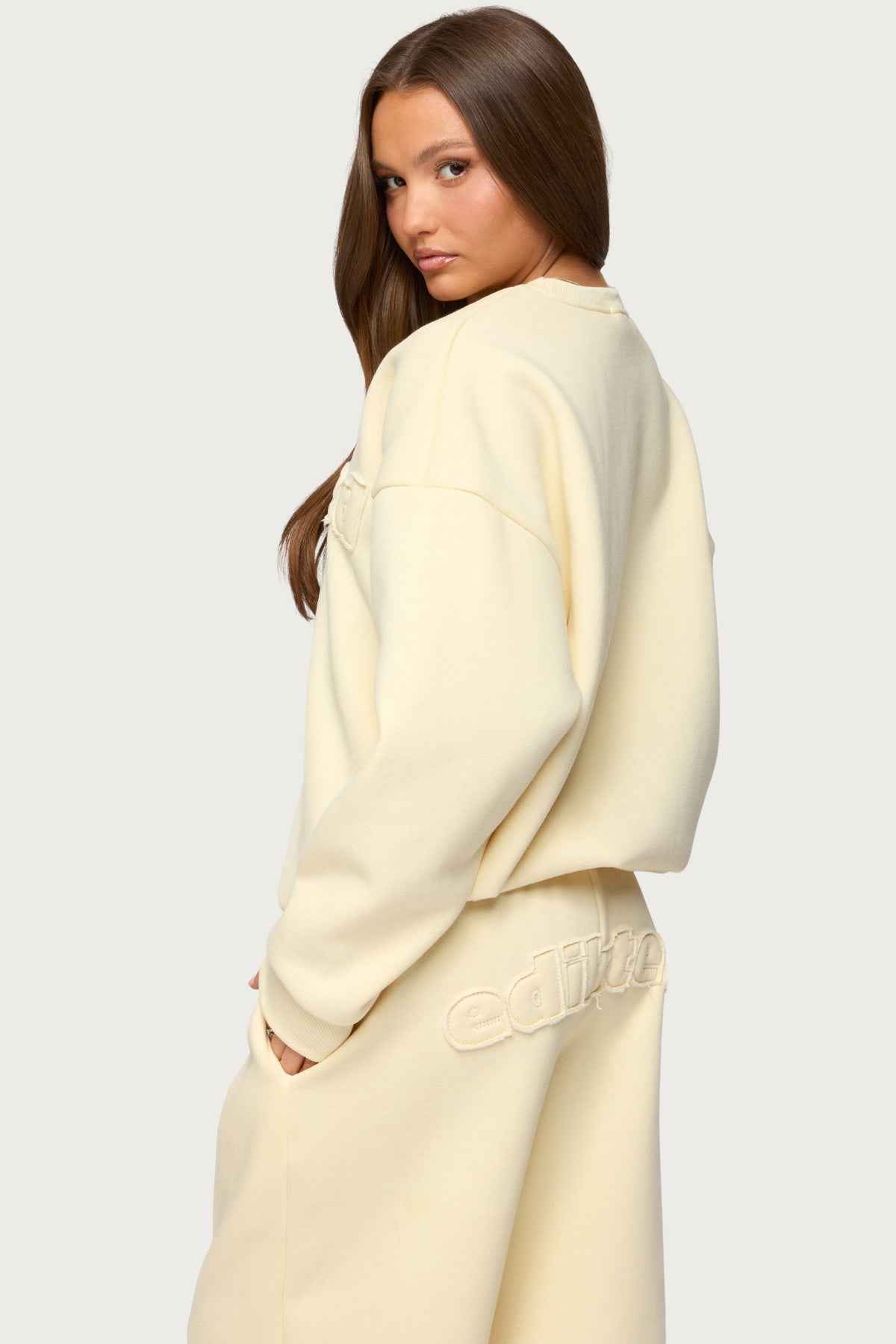 Jaylie Edikted Sweatshirt - Image 4