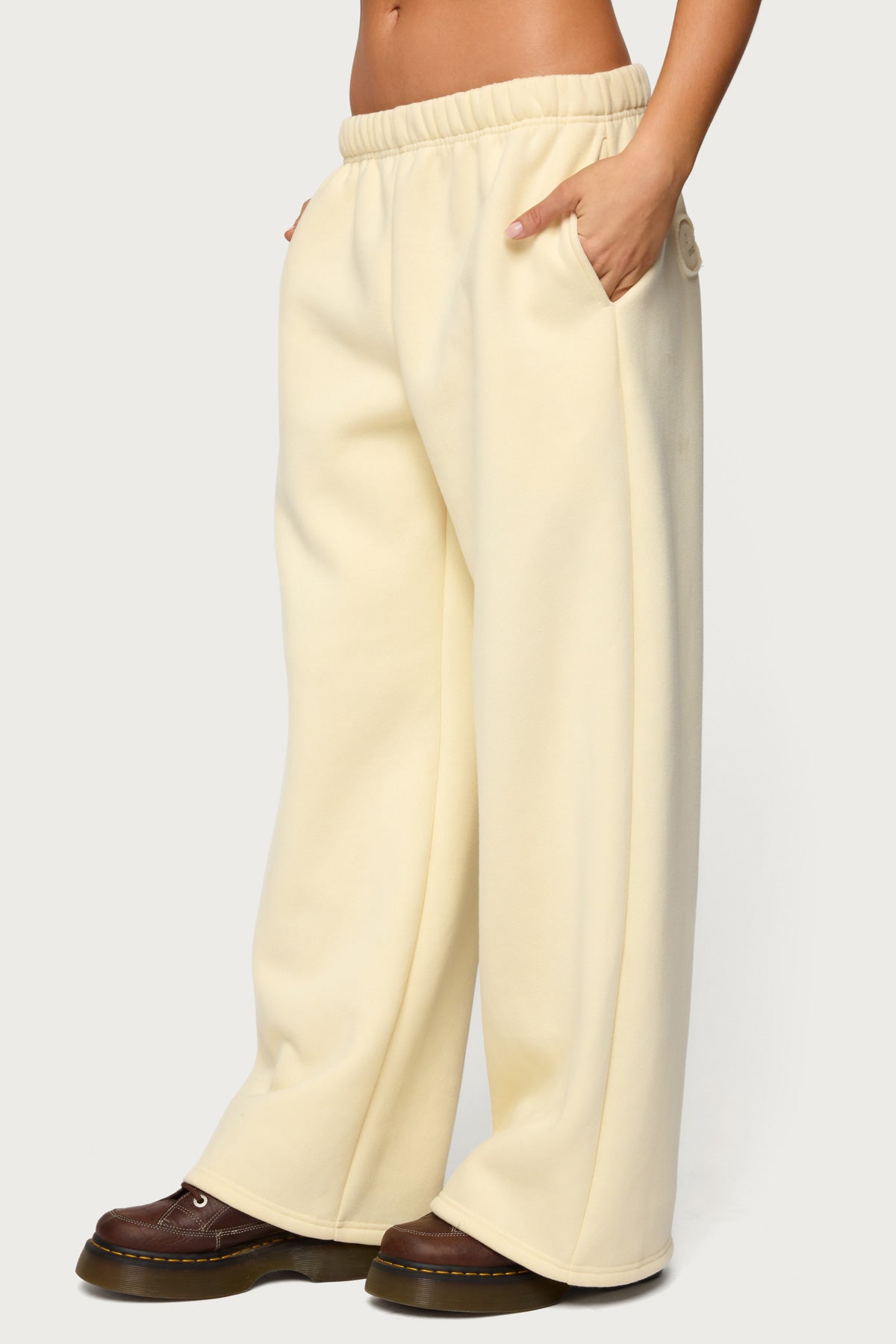 Jaylie Edikted Wide Leg Sweatpants - Image 4