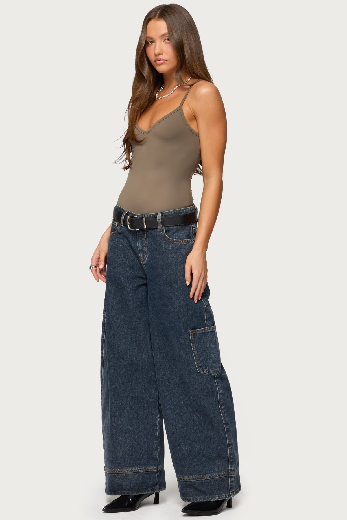Teaghan V Neck Fitted Bodysuit - Image 4