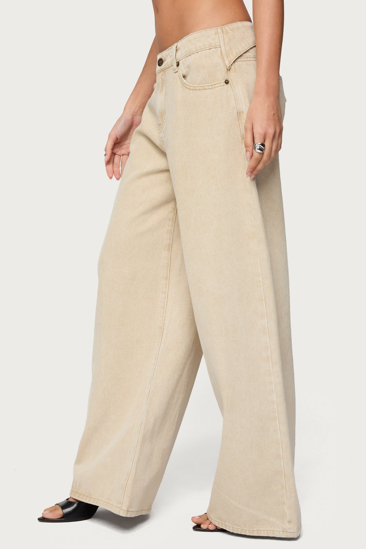 Buttoned Belt Low Rise Baggy Jeans - Image 3