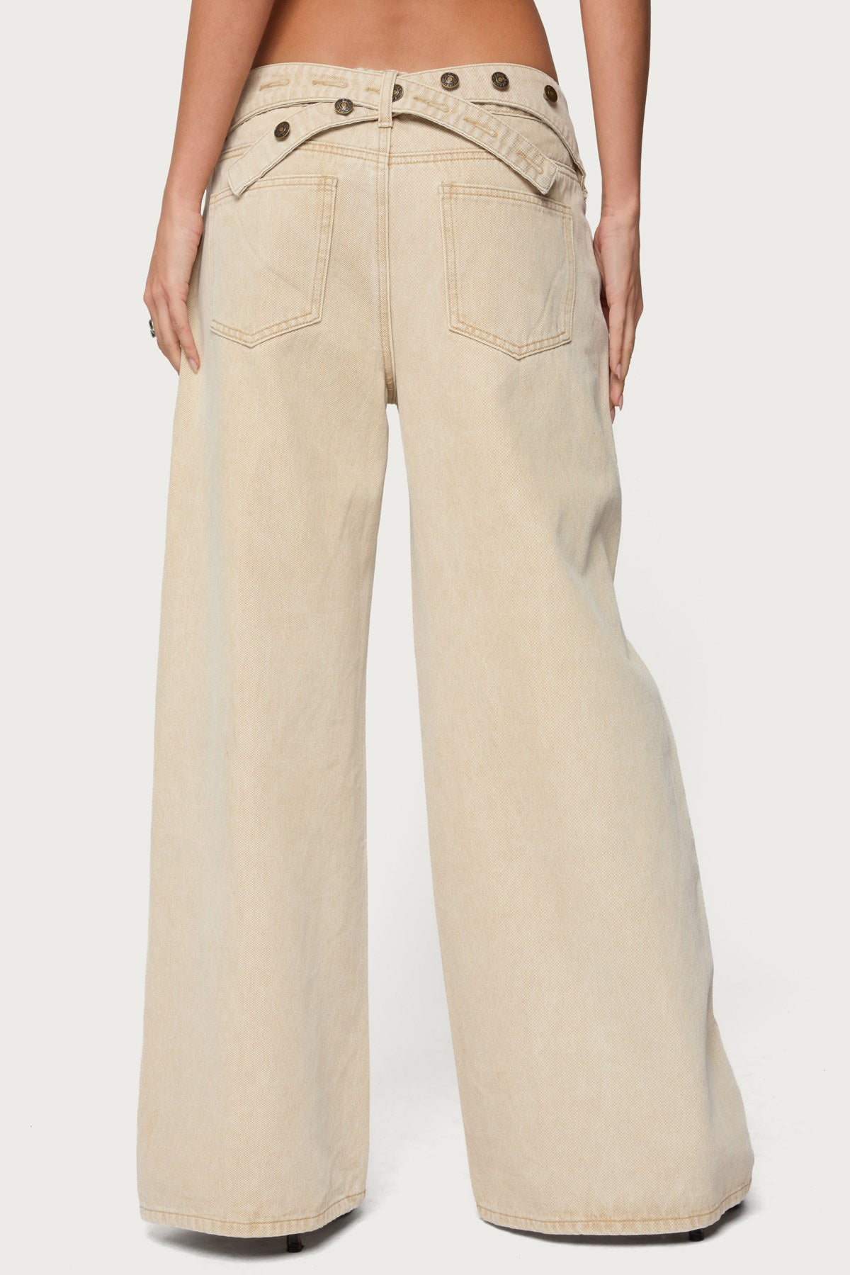Buttoned Belt Low Rise Baggy Jeans - Image 4
