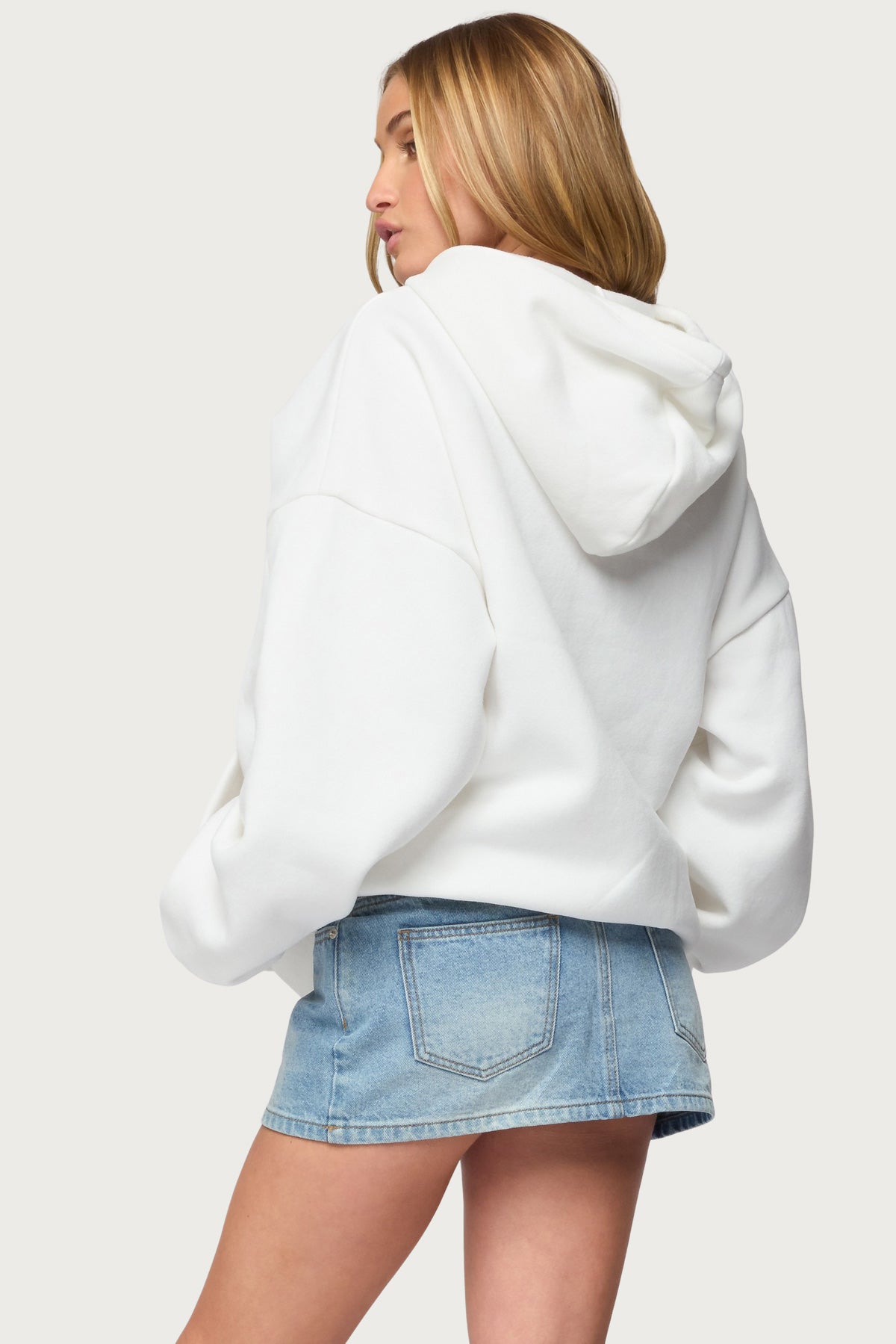82 Oversized Hoodie - Image 4