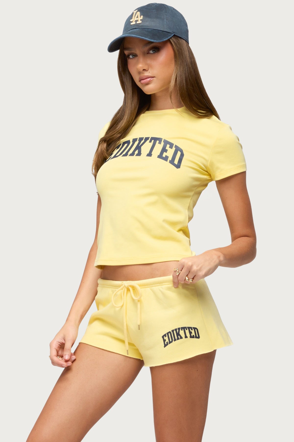 Sporty Babe Edikted T Shirt - Image 3