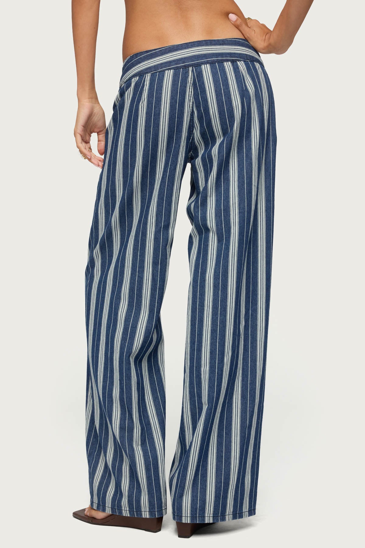 Belt Striped Low Rise Baggy Jeans - Image 5